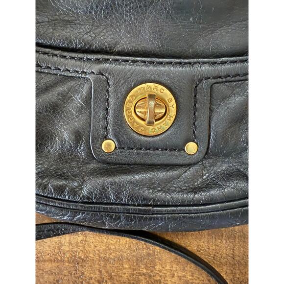 MARC by MARC JACOBS Small Black Leather Crossbody Bag - Picture 4 of 13